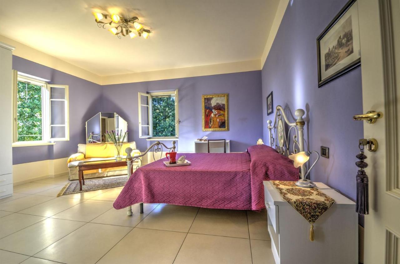 Lucca Cycling Holidays Il Tiglio Rooms SantʼAndrea di Compito Eksteriør billede