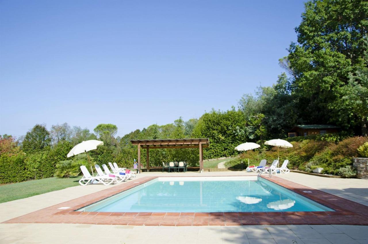 Lucca Cycling Holidays Il Tiglio Rooms SantʼAndrea di Compito Eksteriør billede