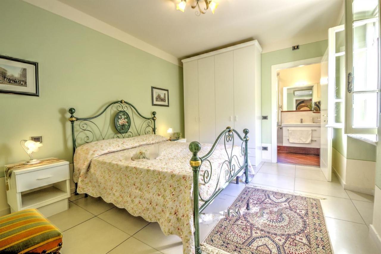 Lucca Cycling Holidays Il Tiglio Rooms SantʼAndrea di Compito Eksteriør billede