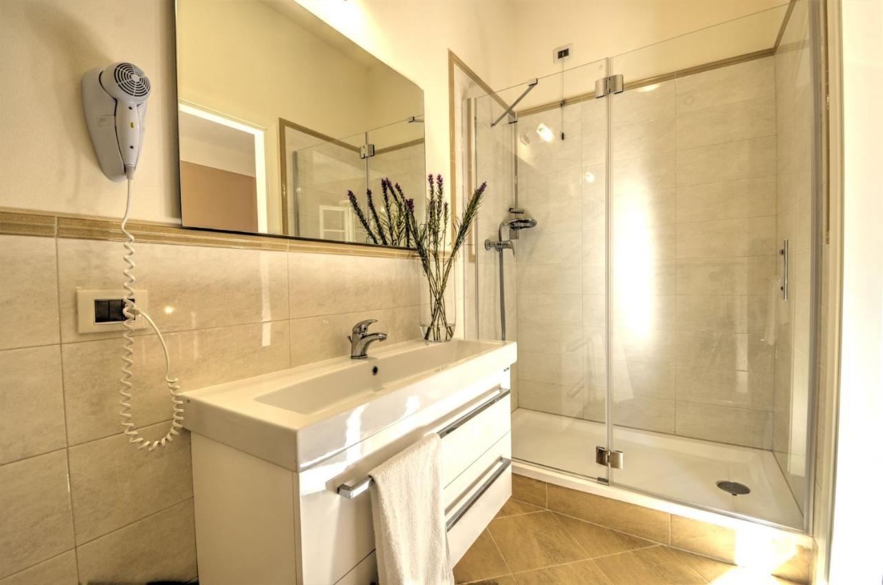 Lucca Cycling Holidays Il Tiglio Rooms SantʼAndrea di Compito Eksteriør billede